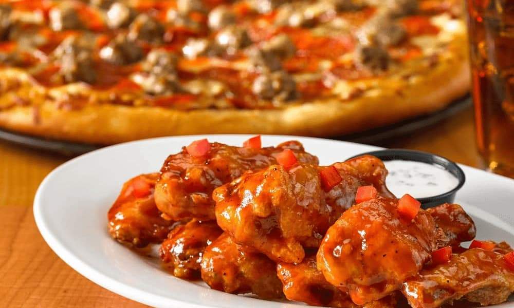 best pizza and wings combo for groups Bloomington, MN at Green Mill Restaurant Bar